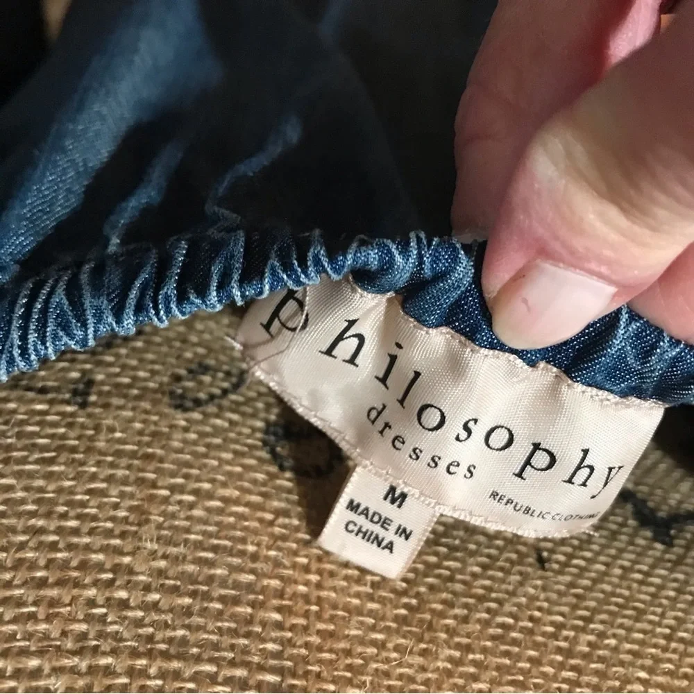 ▪️philosophy Lightweight Denim Dress - Picture 6 of 9